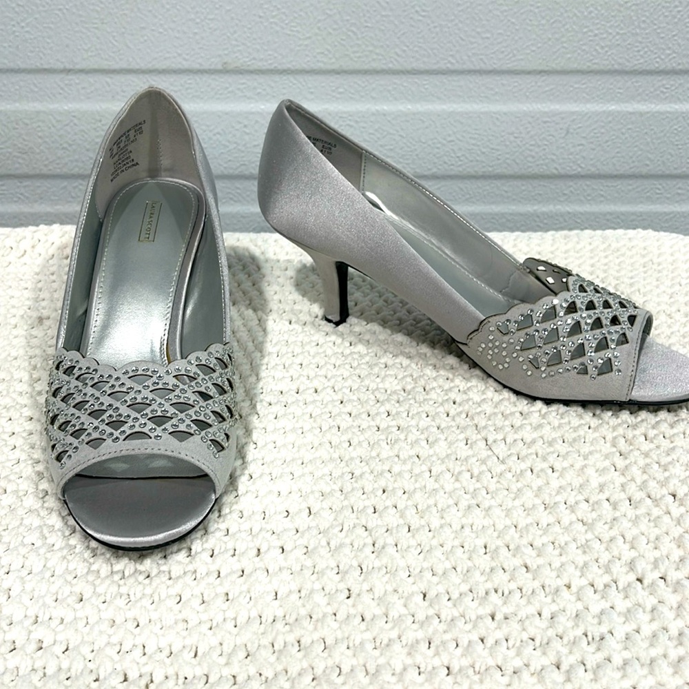 Laura Scott Size 9 Silver